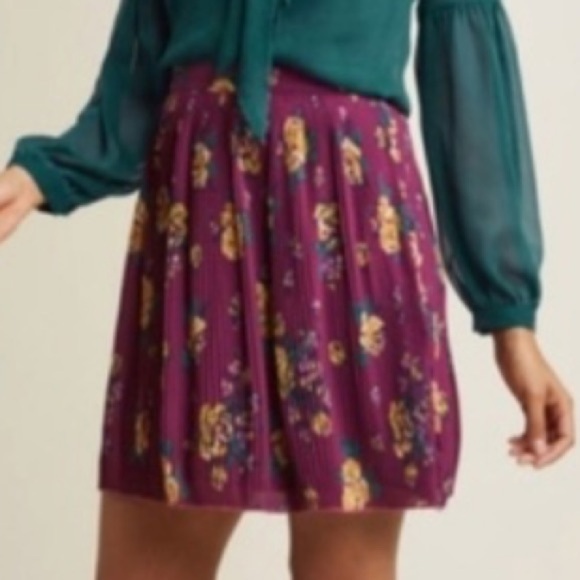 MODCLOTH NWOT Pleated Floral Chiffon Mini Skirt - Picture 2 of 8